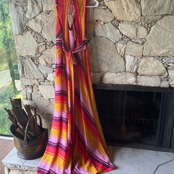 Bright Beautiful Summer Dress - Picture 5 of 7